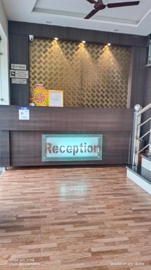 Hotel Amishi Raiwala Εξωτερικό φωτογραφία